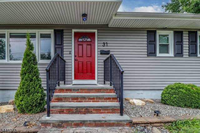 31 Woodview Ave, Woodbridge Twp., NJ 08863