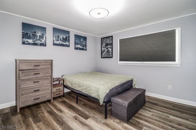 31 Woodview Ave, Woodbridge Twp., NJ 08863