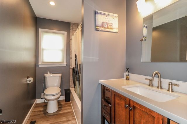 31 Woodview Ave, Woodbridge Twp., NJ 08863