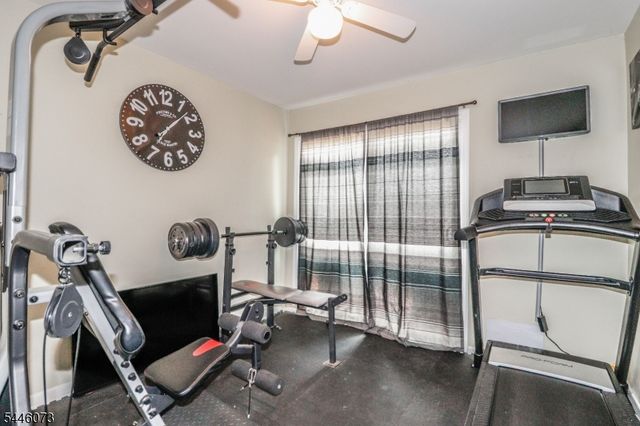 31 Woodview Ave, Woodbridge Twp., NJ 08863