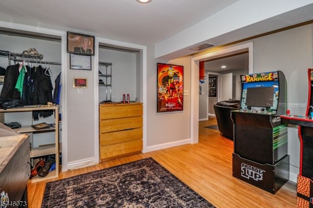 31 Woodview Ave, Woodbridge Twp., NJ 08863