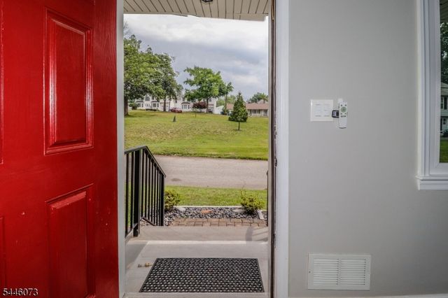 31 Woodview Ave, Woodbridge Twp., NJ 08863