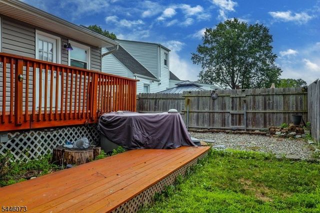 31 Woodview Ave, Woodbridge Twp., NJ 08863