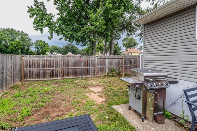 31 Woodview Ave, Woodbridge Twp., NJ 08863