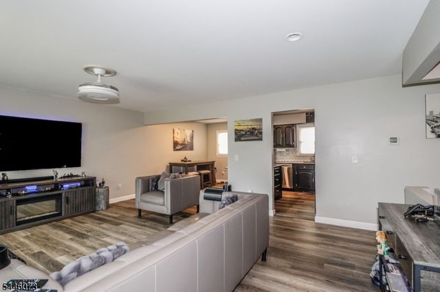 31 Woodview Ave, Woodbridge Twp., NJ 08863