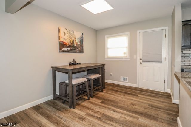 31 Woodview Ave, Woodbridge Twp., NJ 08863