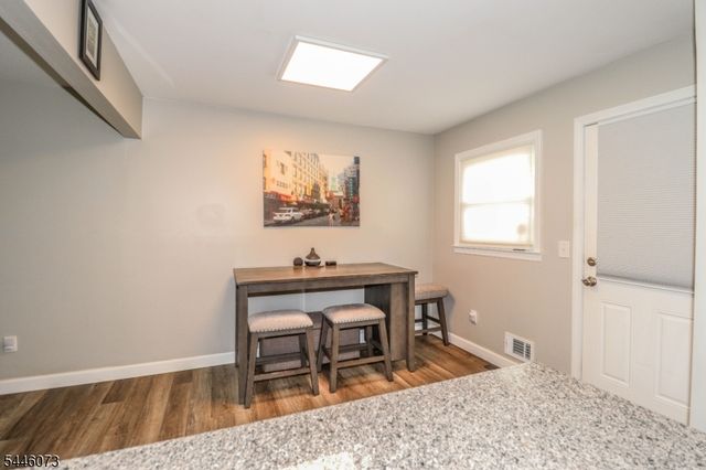 31 Woodview Ave, Woodbridge Twp., NJ 08863
