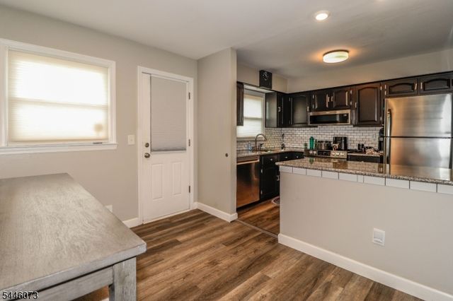 31 Woodview Ave, Woodbridge Twp., NJ 08863