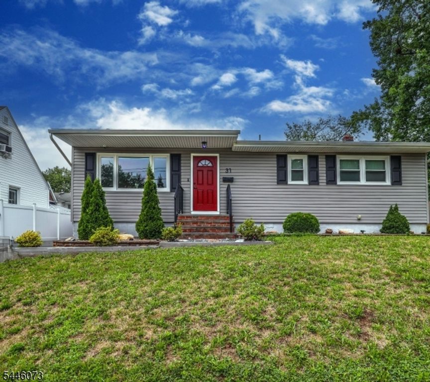 31 Woodview Ave, Woodbridge Twp., NJ 08863