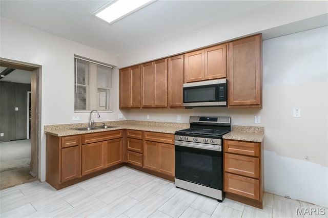 5011 N Kingshighway Boulevard, St Louis, MO 63115