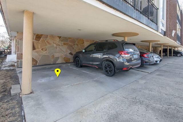 6121 W Higgins Avenue C2, Chicago, IL 60630