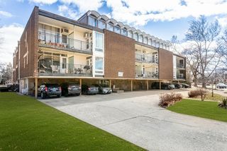 6121 W Higgins Avenue C2, Chicago, IL 60630