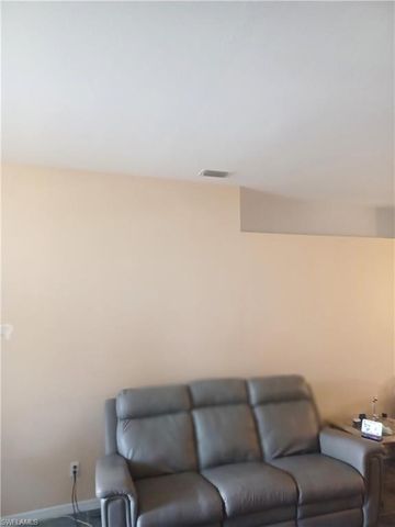 4508 Varsity CIR, Lehigh Acres, FL 33971