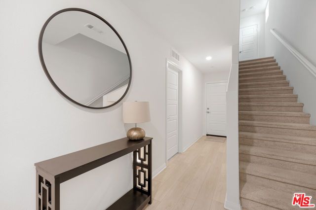 768 Daniel Freeman Circle, Inglewood, CA 90301