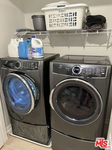 768 Daniel Freeman Circle, Inglewood, CA 90301