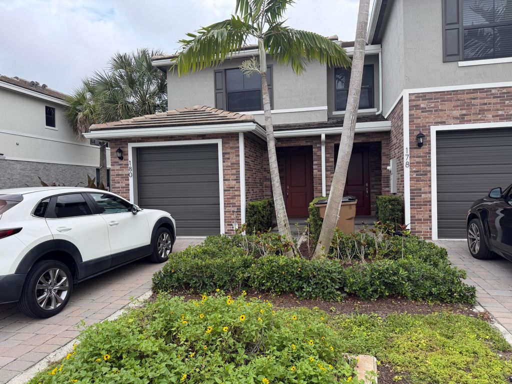 178 SE 5th Court SE, Deerfield Beach, FL 33441