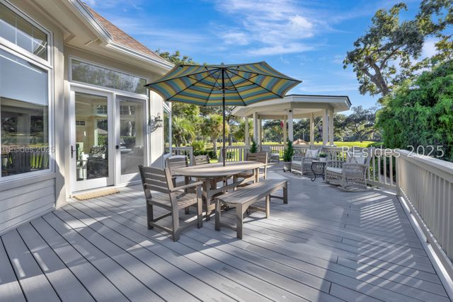 60 Leamington Ln, Hilton Head Island, SC 29928