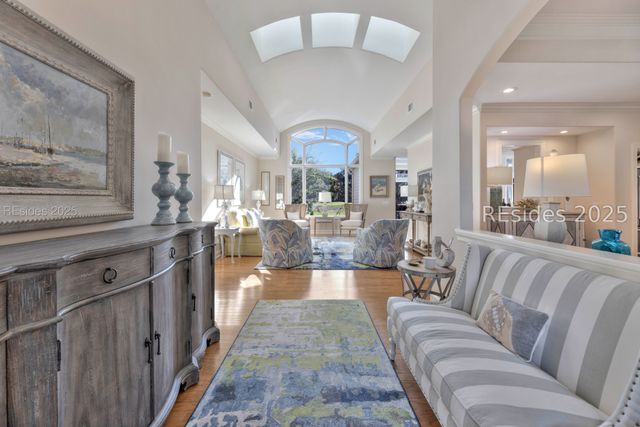 60 Leamington Ln, Hilton Head Island, SC 29928