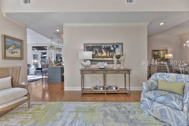 60 Leamington Ln, Hilton Head Island, SC 29928