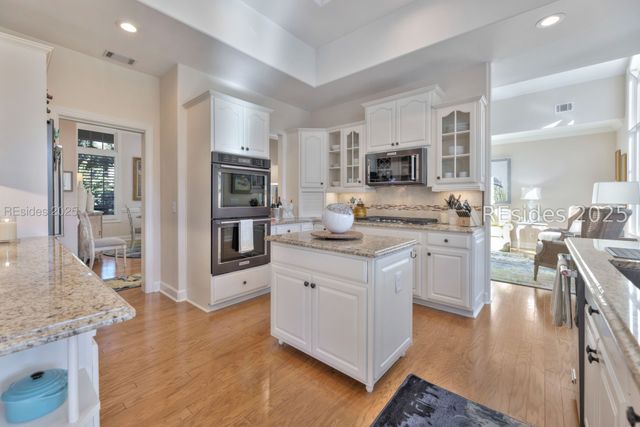 60 Leamington Ln, Hilton Head Island, SC 29928