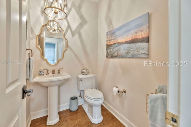 60 Leamington Ln, Hilton Head Island, SC 29928