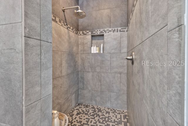 60 Leamington Ln, Hilton Head Island, SC 29928