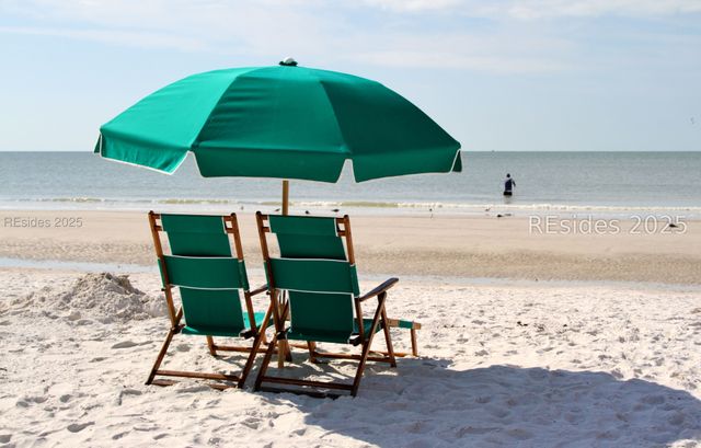 60 Leamington Ln, Hilton Head Island, SC 29928