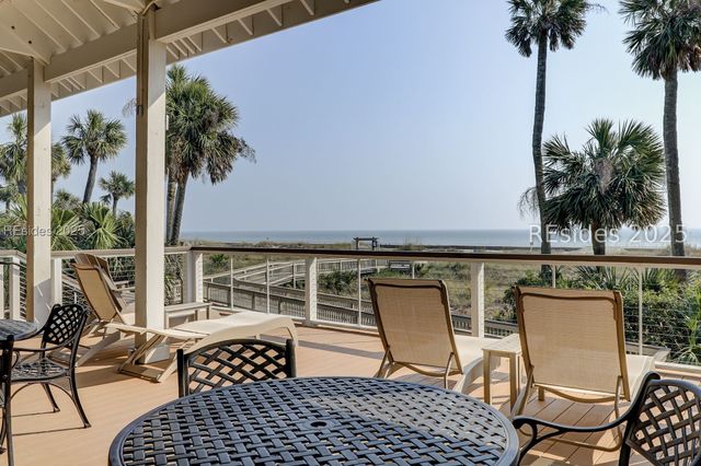 60 Leamington Ln, Hilton Head Island, SC 29928