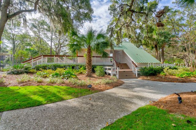 60 Leamington Ln, Hilton Head Island, SC 29928