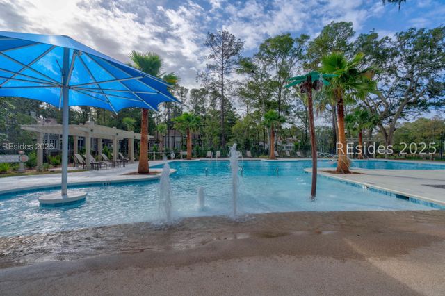 60 Leamington Ln, Hilton Head Island, SC 29928