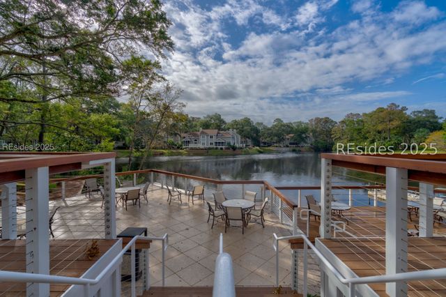 60 Leamington Ln, Hilton Head Island, SC 29928