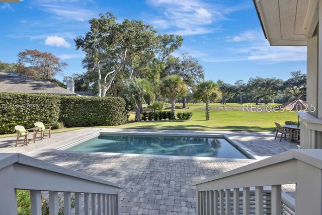 60 Leamington Ln, Hilton Head Island, SC 29928