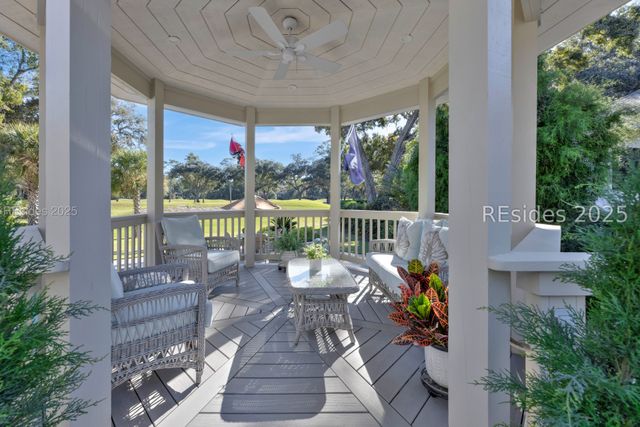 60 Leamington Ln, Hilton Head Island, SC 29928