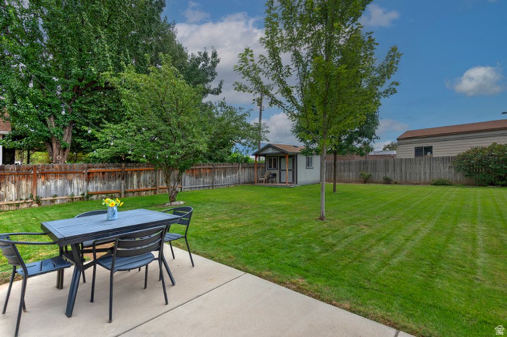 236 E ASHBROOK CIR, Midvale, UT 84047 — photo 5