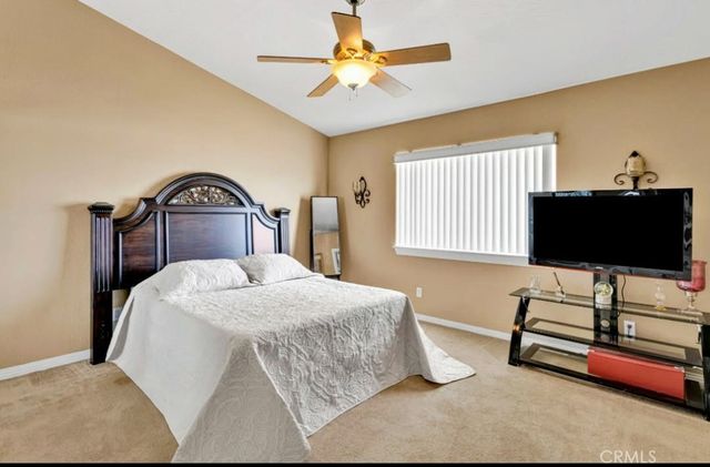 15184 Walnut, Hesperia, CA 92345