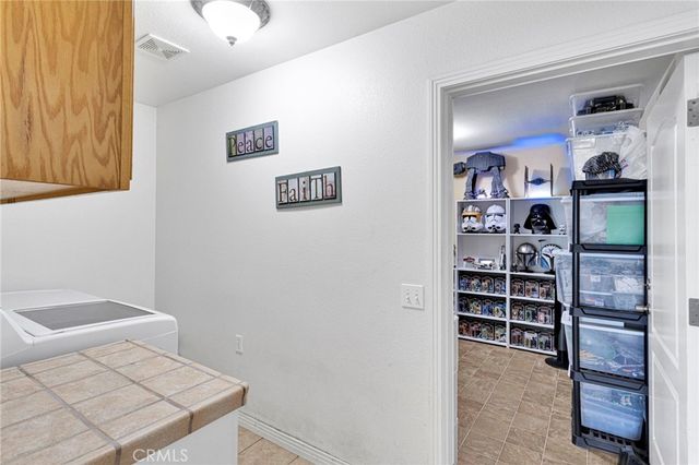 15184 Walnut, Hesperia, CA 92345