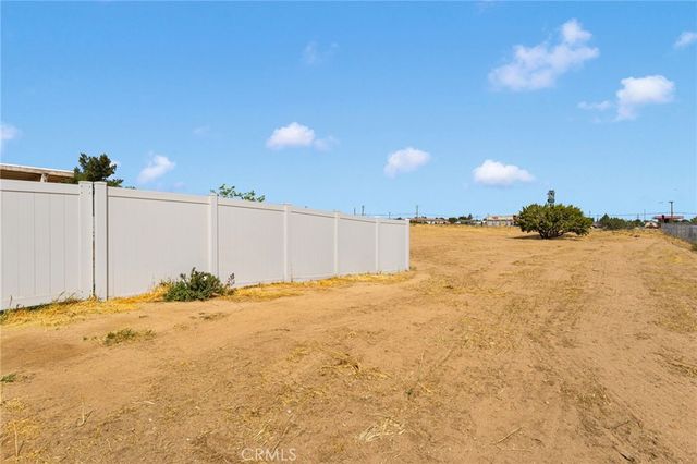 15184 Walnut, Hesperia, CA 92345