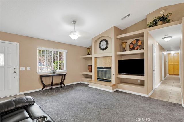 15184 Walnut, Hesperia, CA 92345