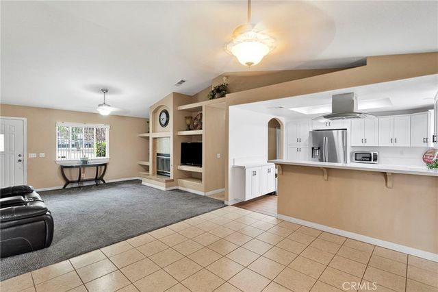 15184 Walnut, Hesperia, CA 92345