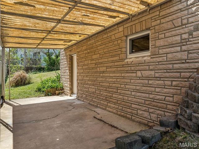 9304 Lenard Court, Unincorporated, MO 63123