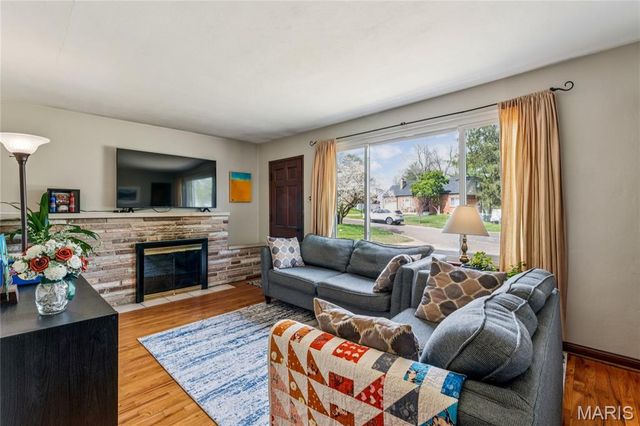 9304 Lenard Court, Unincorporated, MO 63123