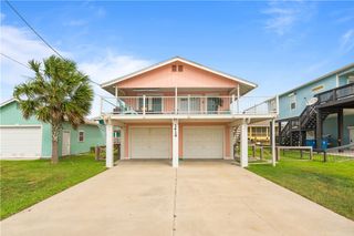 1419 S Magnolia, Rockport, TX 78382
