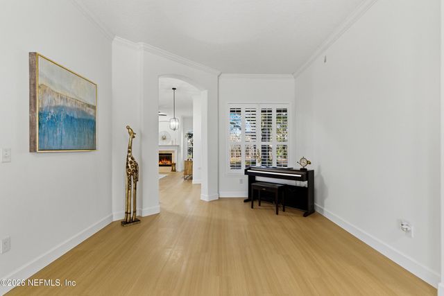 12104 LAKE FERN Drive, Jacksonville, FL 32258