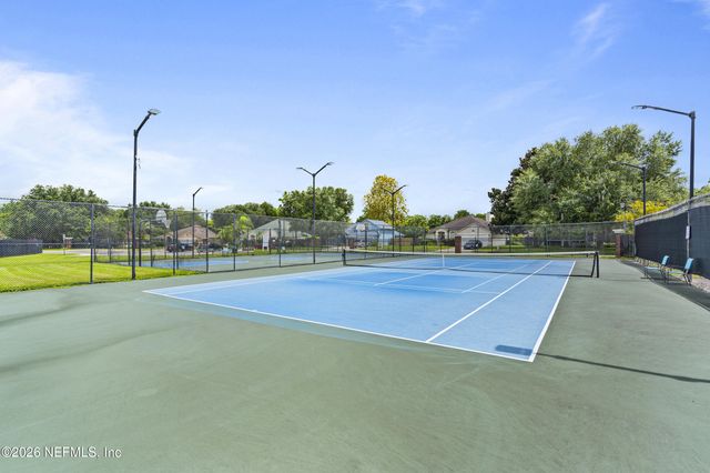 12104 LAKE FERN Drive, Jacksonville, FL 32258