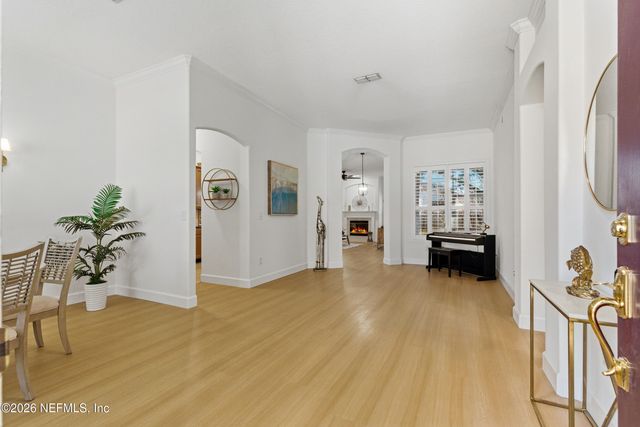 12104 LAKE FERN Drive, Jacksonville, FL 32258