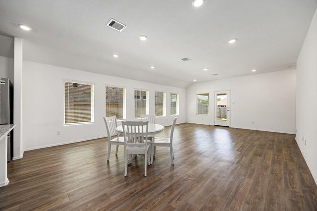 11222 Stirton Drive, Tomball, TX 77375