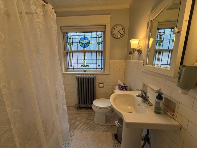 1930 West Chew Street, Allentown City, PA 18104