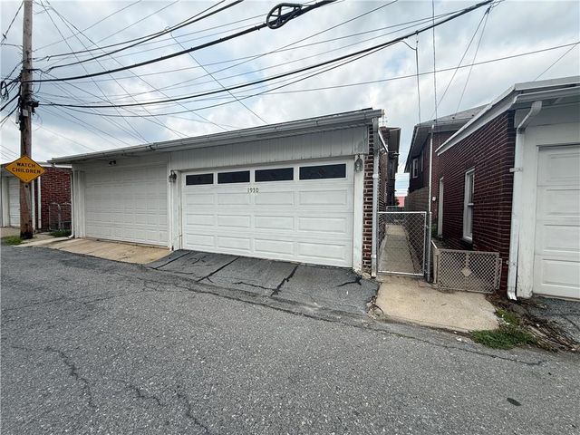 1930 West Chew Street, Allentown City, PA 18104
