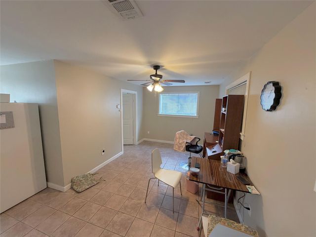 1735 W 43rd Street, Houston, TX 77018