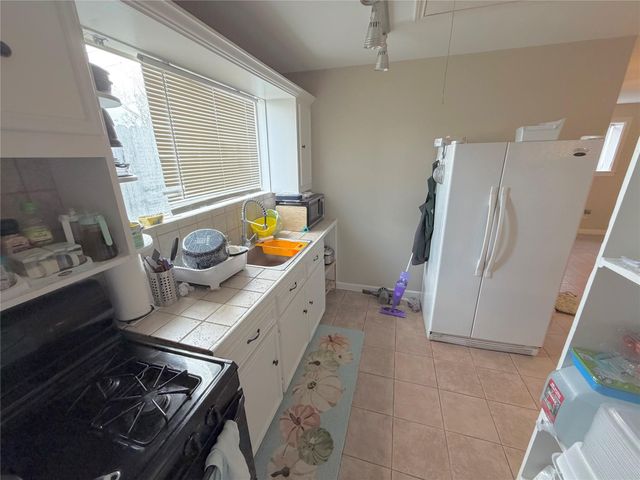 1735 W 43rd Street, Houston, TX 77018